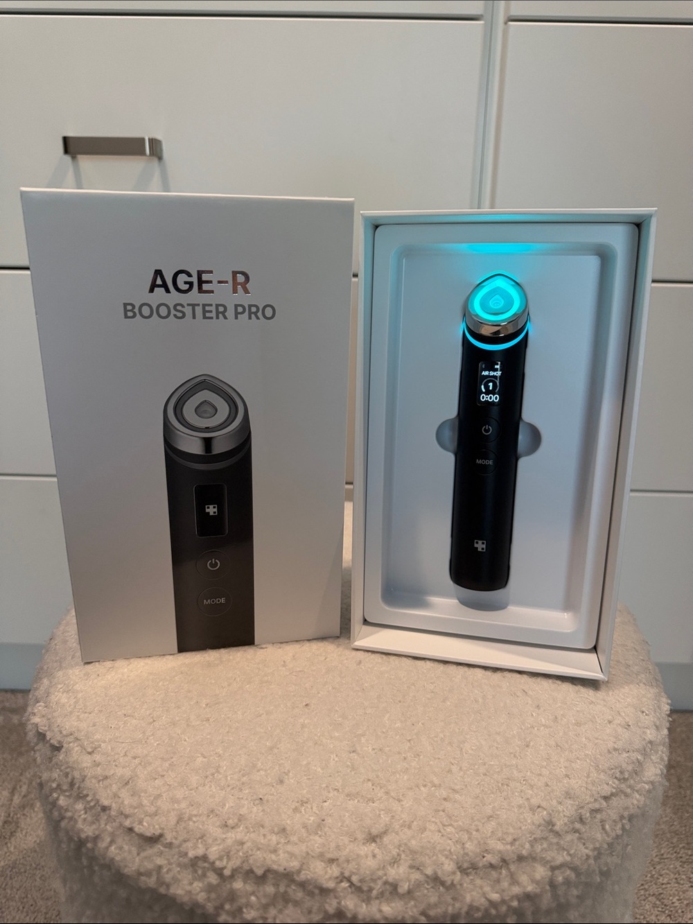 AGE-R Booster Pro Facial Device — Black - Picture 5 of 5
